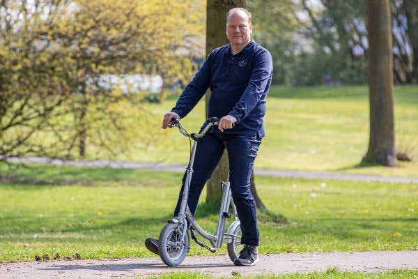 City walking aid with reinforced frame Van Raam